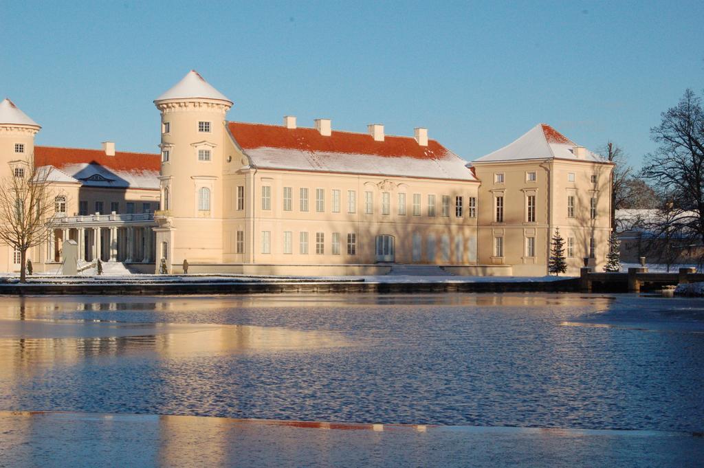 Schloss-Und Seeblick Apartment 라인스베르크 외부 사진