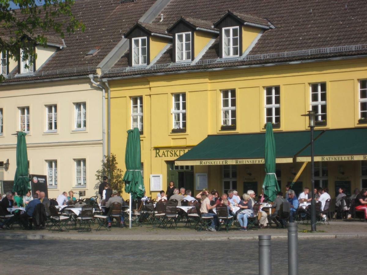 Schloss-Und Seeblick Apartment 라인스베르크 외부 사진